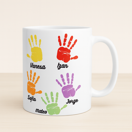 Taza personalizada huellas de manos con nombres – Regalo para profes, abuelos y familias